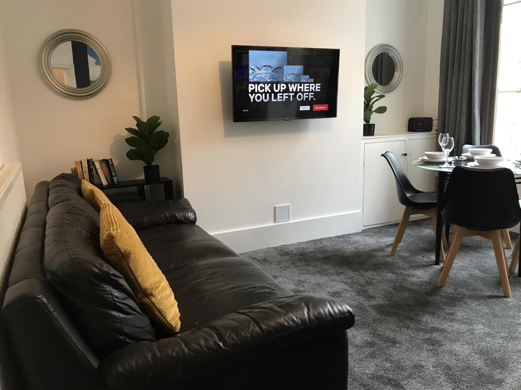 Bright Spacious 3-Bed With Office & Patio, Preston Preston  Bagian luar foto